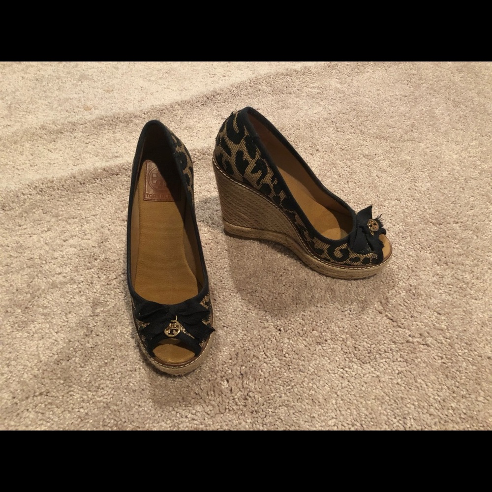 Tory Burch ‘Jackie’ Peep Toe Wedge - Leopard